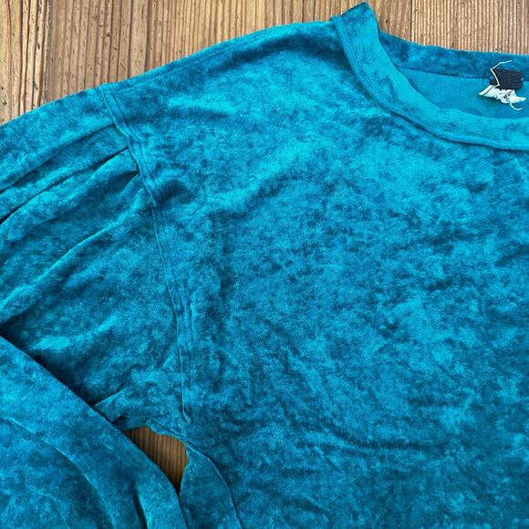 We the Free green crushed velvet oversized long sleeve shirt SIZE M - Picture 3 of 5